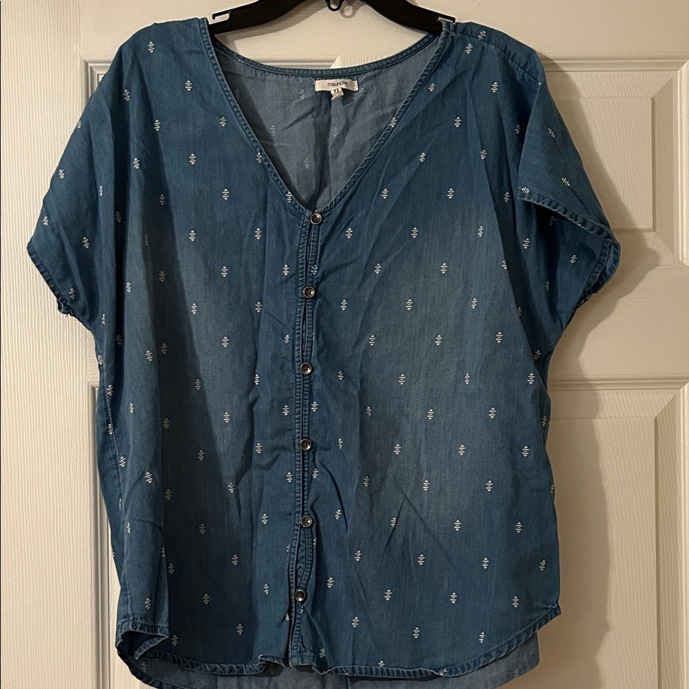Maurices Blue Button Down Shirt with Pattern - Picture 6 of 9